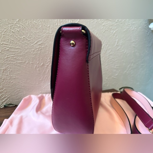 LIKE NEW Kate Spade Doreen New Bond Street Red Plum Leather Crossbody - Picture 2 of 6